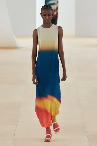 Look 13